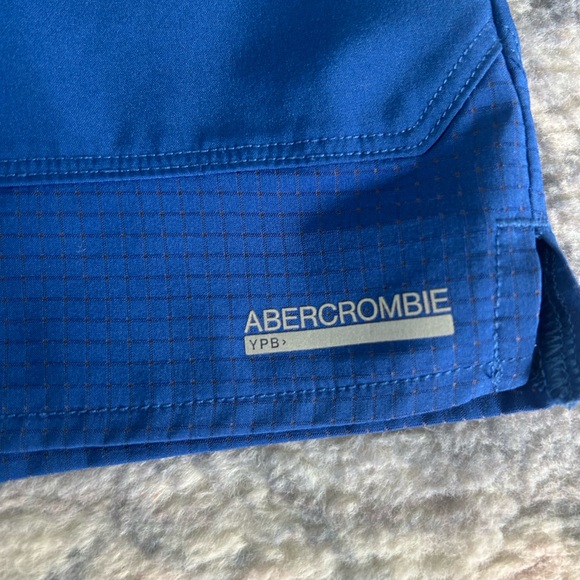 Abercrombie & Fitch Boys Royal Blue / Tan Shorts (YPB) quick - dry - Picture 3 of 8